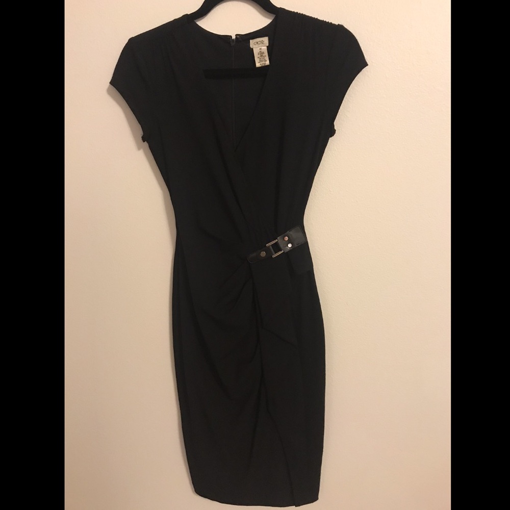 Cache Body-con Wrap dress buckle & ruffle size xs